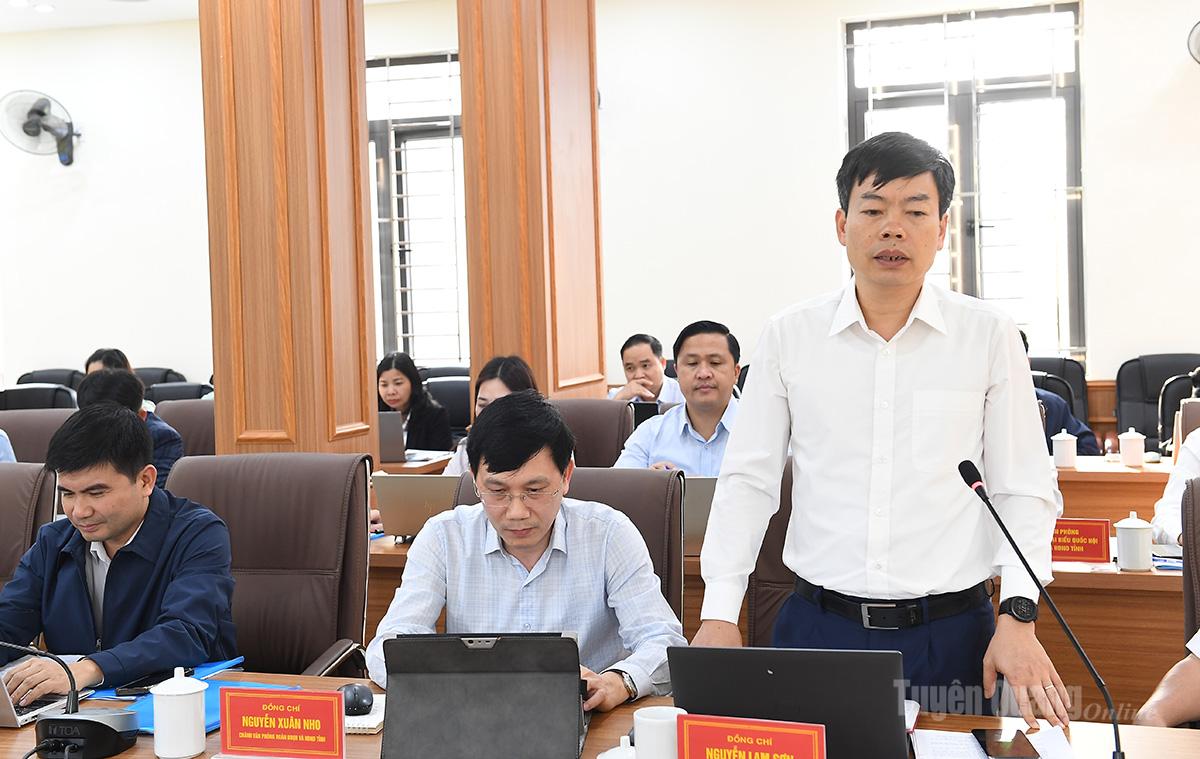 Đồng chí Phó Trưởng ban Thường trực Ban Tuyên giáo và Dân vận Tỉnh ủy Nguyễn Lam Sơn phát biểu tại buổi làm việc.