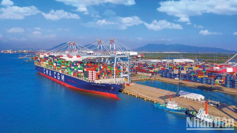 Waterway transport has been heavily affected by rising fuel costs.