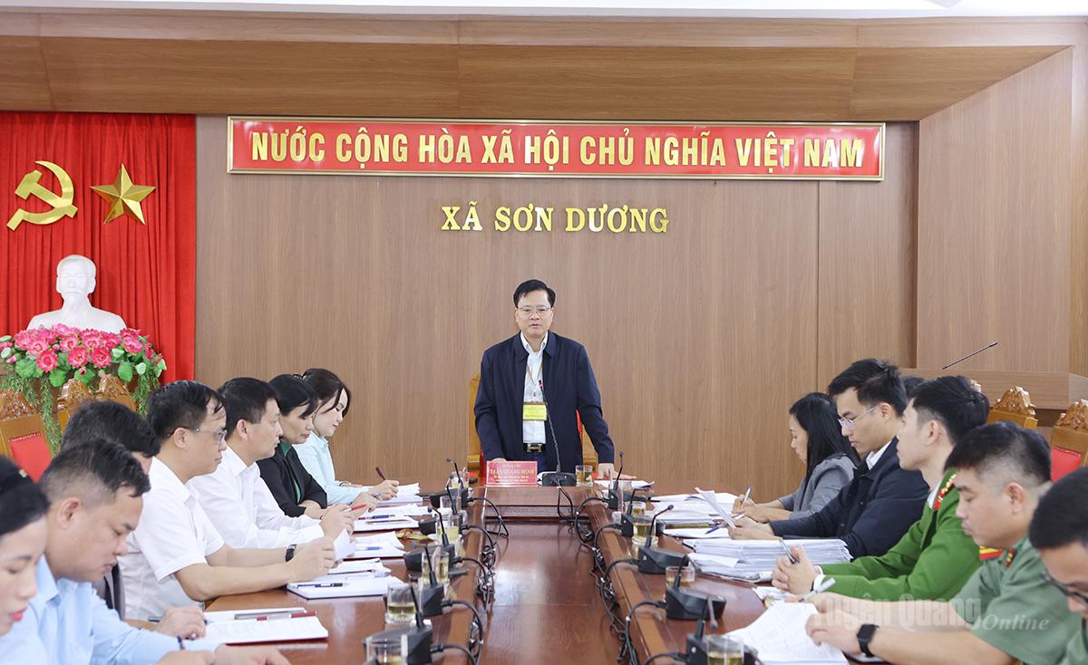 Toàn cảnh buổi làm việc tại xã Sơn Dương.