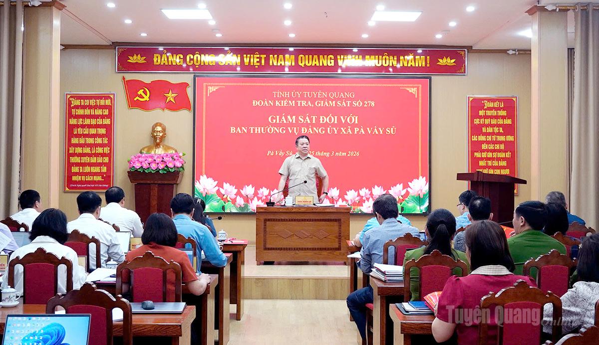 Toàn cảnh buổi làm việc.