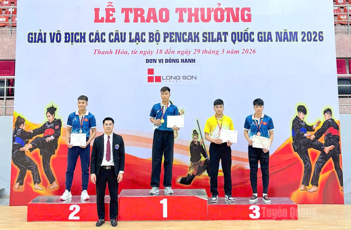 Vận động viên Lê Đỗ Bảo Lâm (áo vàng) đoạt huy chương Đồng nội dung đối kháng hạng 71kg.