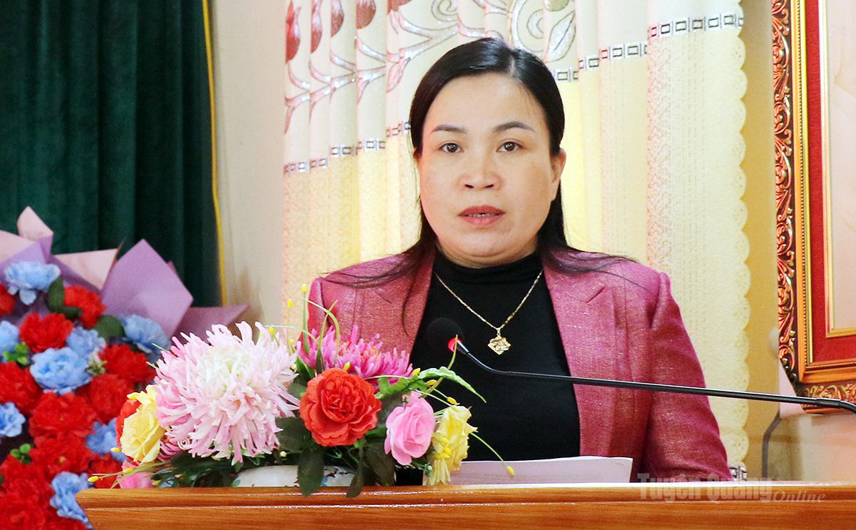 Ứng cử viên đại biểu HĐND tỉnh, khoá XX, nhiệm kỳ 2026-2031 Chu Thị Ngọc Diệp trình bày chương trình hành động trước cử tri xã Yên Cường.