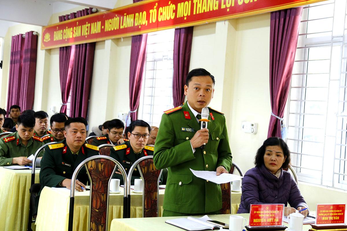 Cử tri xã Thắng Mố kiến nghị những vấn đề liên quan đến cơ chế, chính sách cho đồng bào vùng biên giới đến các ứng cử viên.