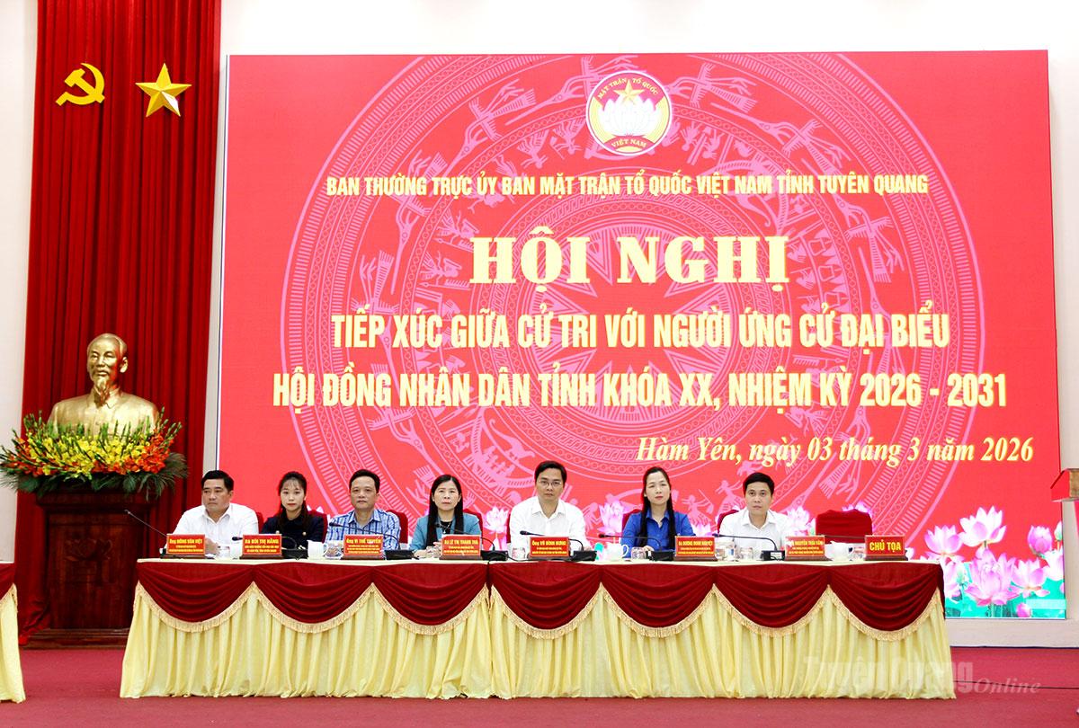 Ứng cử viên đại biểu HĐND tỉnh đơn vị bầu cử số 4 tiếp xúc cử tri vận động bầu cử tại xã Hàm Yên.