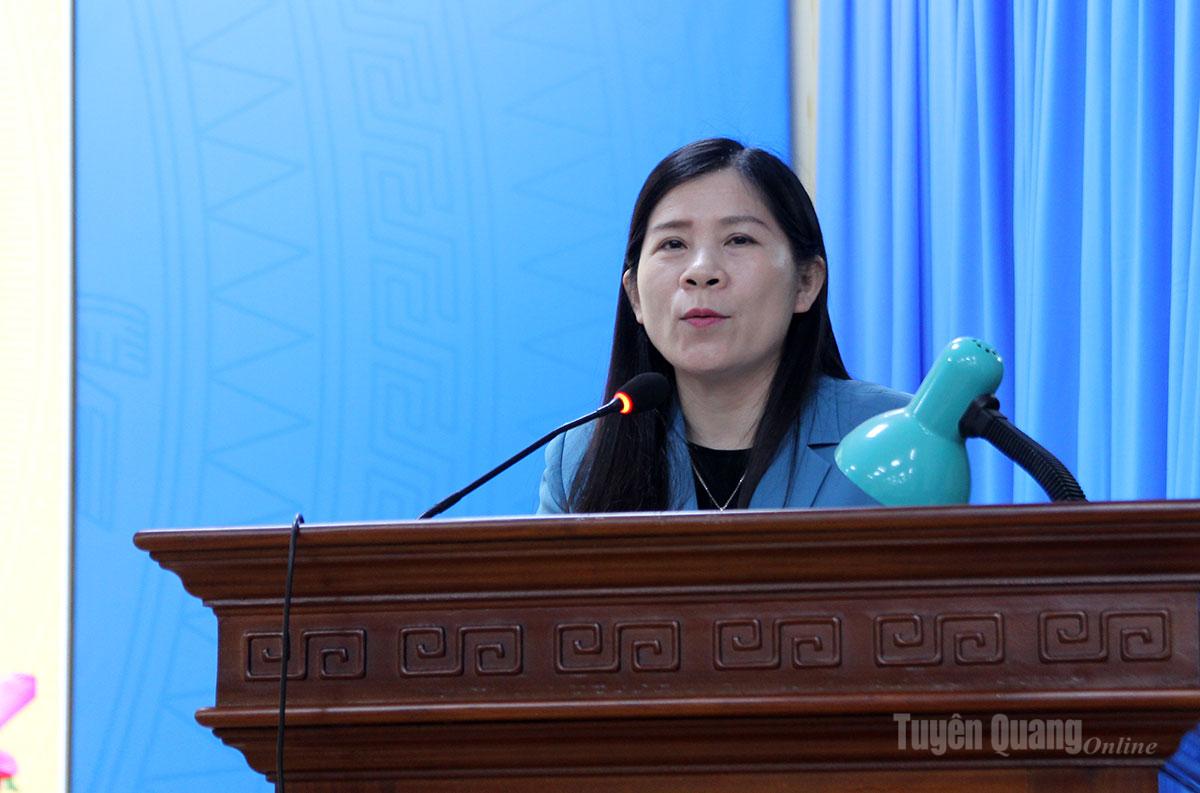 Phó Chủ tịch HĐND tỉnh Lê Thị Thanh Trà phát biểu tại hội nghị.