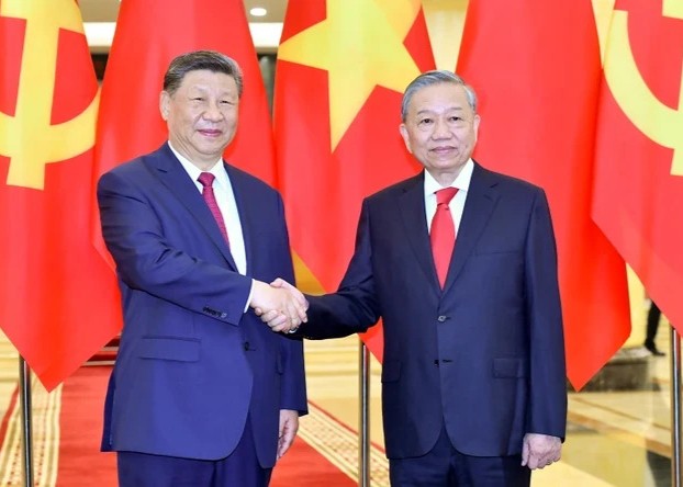 Top leaders of Vietnam, China hold talks in Hanoi - Báo Tuyên Quang điện tử