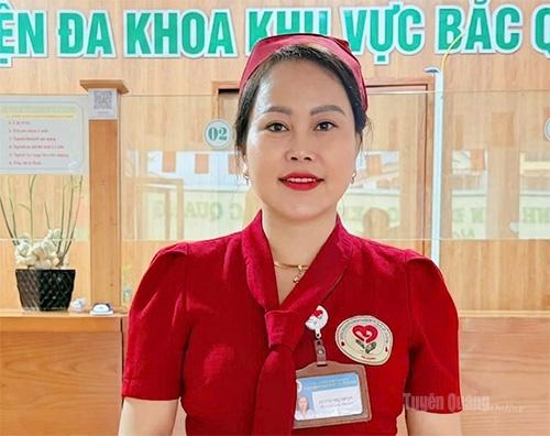 Chị Hoàng Thị Thuận, cán bộ 
Tổ Công tác xã hội, Bệnh viện Đa khoa khu vực Bắc Quang.