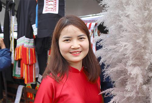 Đồng chí Ma Hồng Cúc, 
Bí thư Chi bộ, Trưởng thôn Ngầu 1.