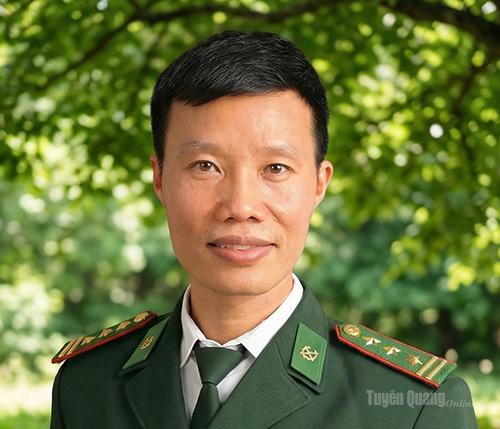 Nhà văn Nguyễn Phú.