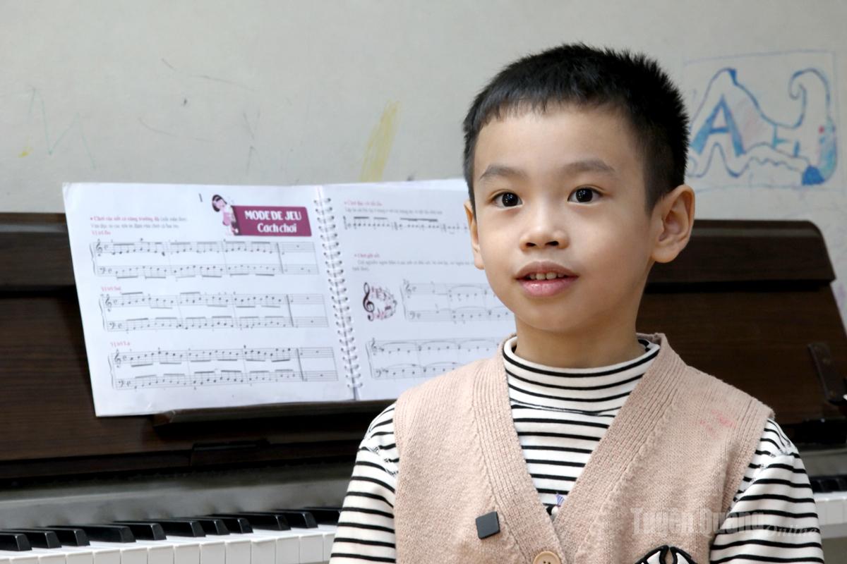 Phan Minh Khôi với đôi mắt biết cười tự tin nói về giấc mơ trở thành nhạc sỹ.