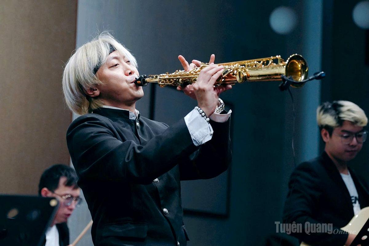 Nghệ sĩ saxophone Bảo Anh