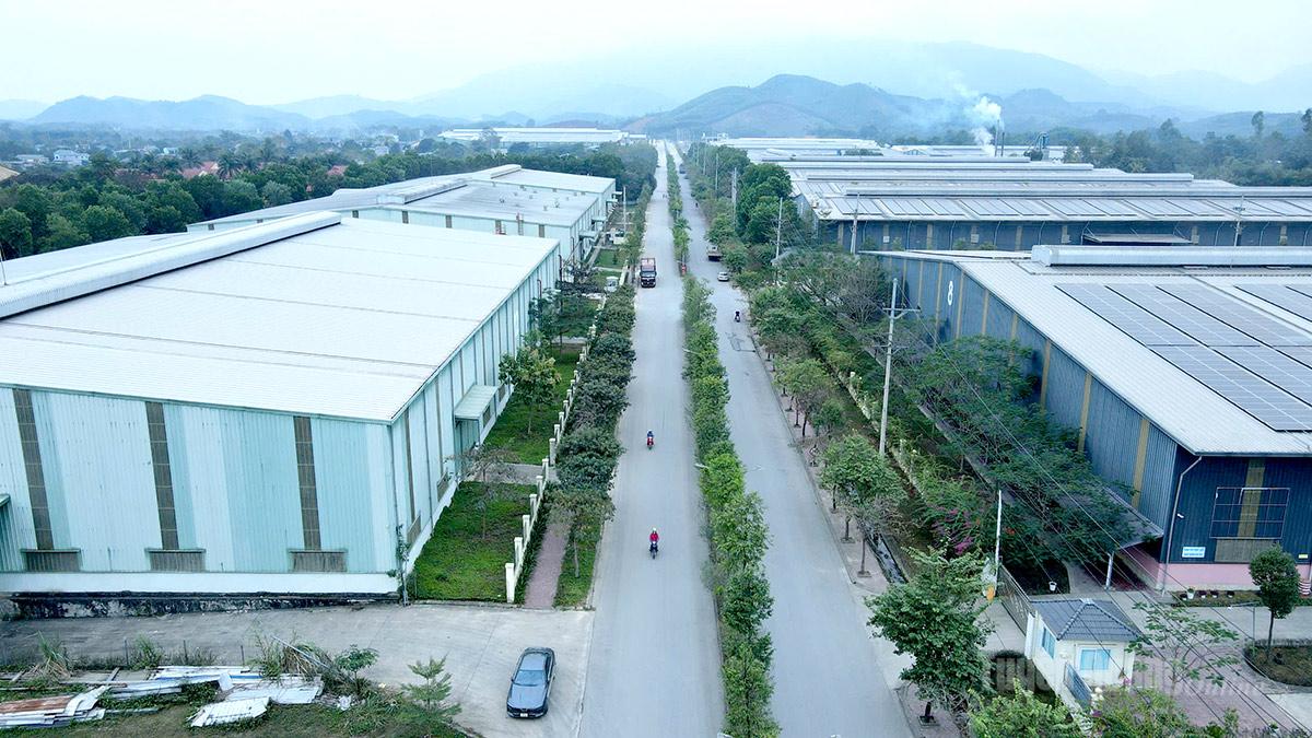 Hạ tầng Cụm Công nghiệp Thắng Quân được đầu tư đồng bộ, hiện đại, thu hút doanh nghiệp FDI đến đầu tư.