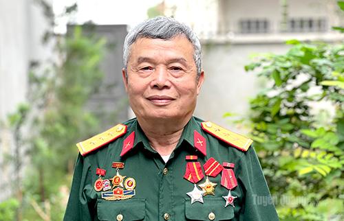 Cựu chiến binh
Lương Quang Trọng, 
Chi hội trưởng 
Chi hội 
Cựu chiến binh 
tổ dân phố 
Nông Tiến 8, 
phường Nông Tiến.
