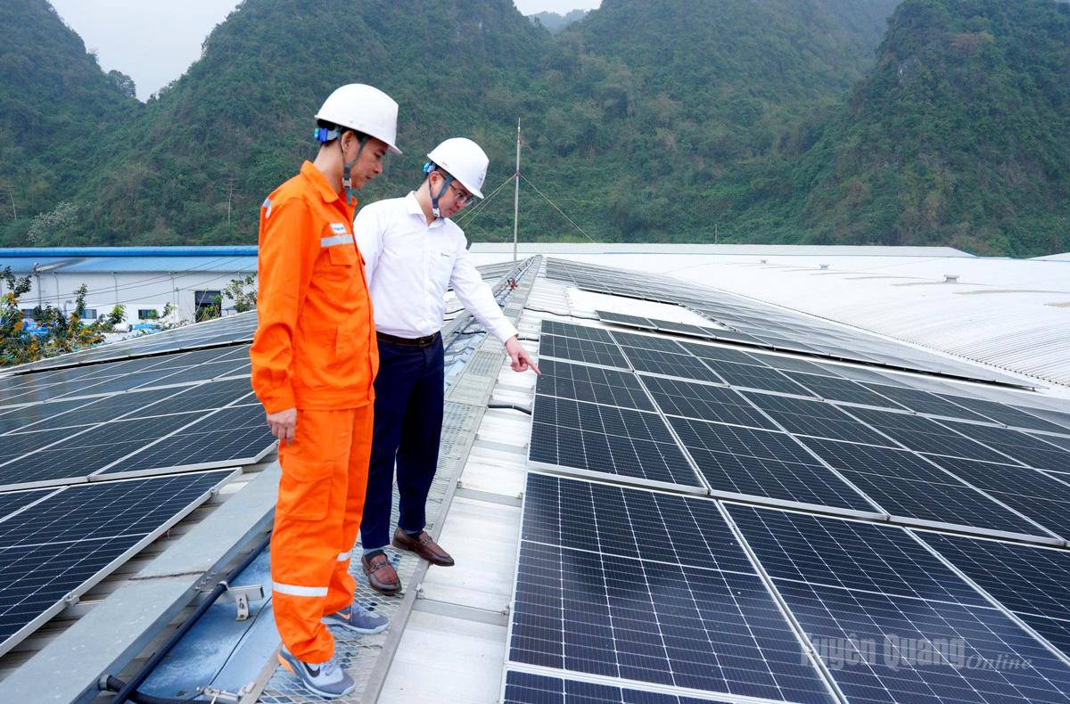 Điện mặt trời mái nhà được lắp đặt tại Công ty TNHH MTV Bao bì DHT.