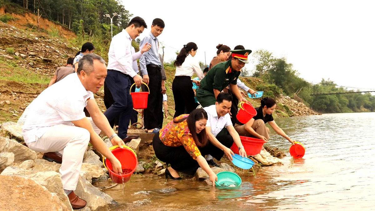 Hoạt động hưởng ứng kỷ niệm 67 năm Ngày truyền thống ngành Thuỷ sản Việt Nam