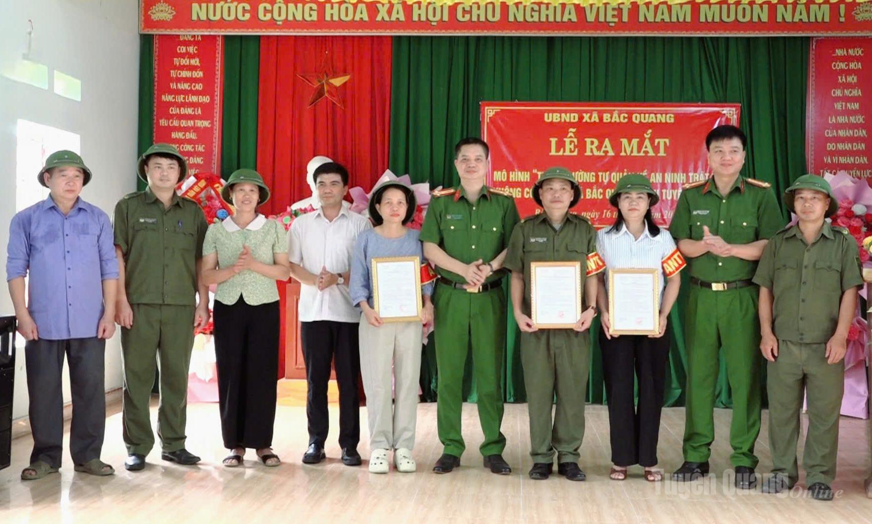 Bắc Quang ra mắt mô hình “Tuyến đường tự quản về an ninh trật tự, không có ma túy.