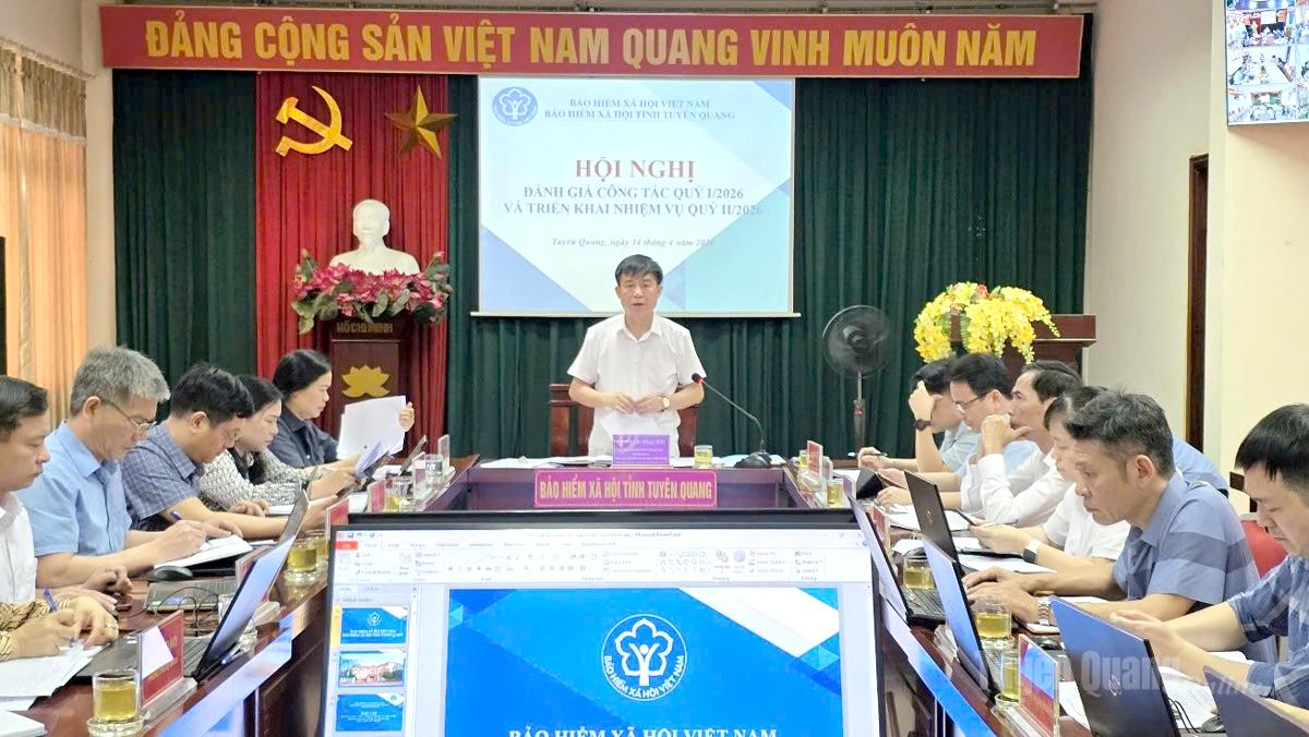 Đồng chí Phạm Thái Sơn, Giám đốc BHXH tỉnh chủ trì hội nghị.