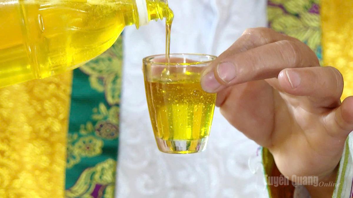 Mật ong Bạc hà chất lượng cao trên Cao Nguyên đá Đồng Văn.