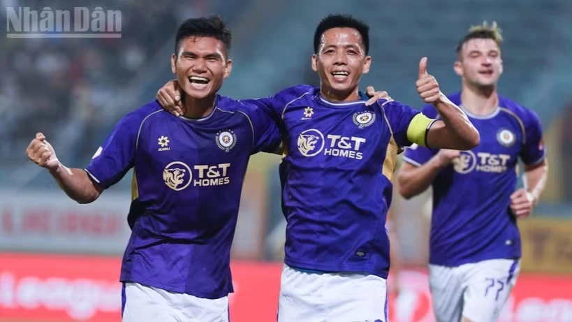 Hà Nội thắng đậm Hồng Lĩnh Hà Tĩnh, tiếp tục bám đuổi nhóm dẫn đầu