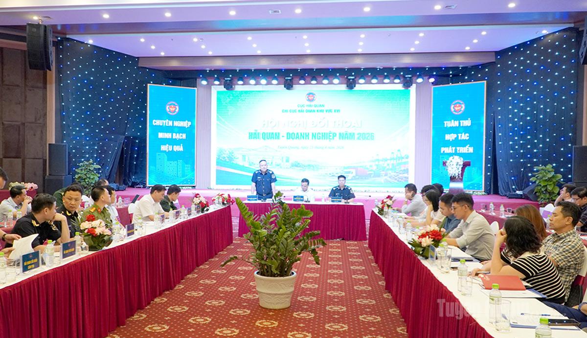 Toàn cảnh Hội nghị.