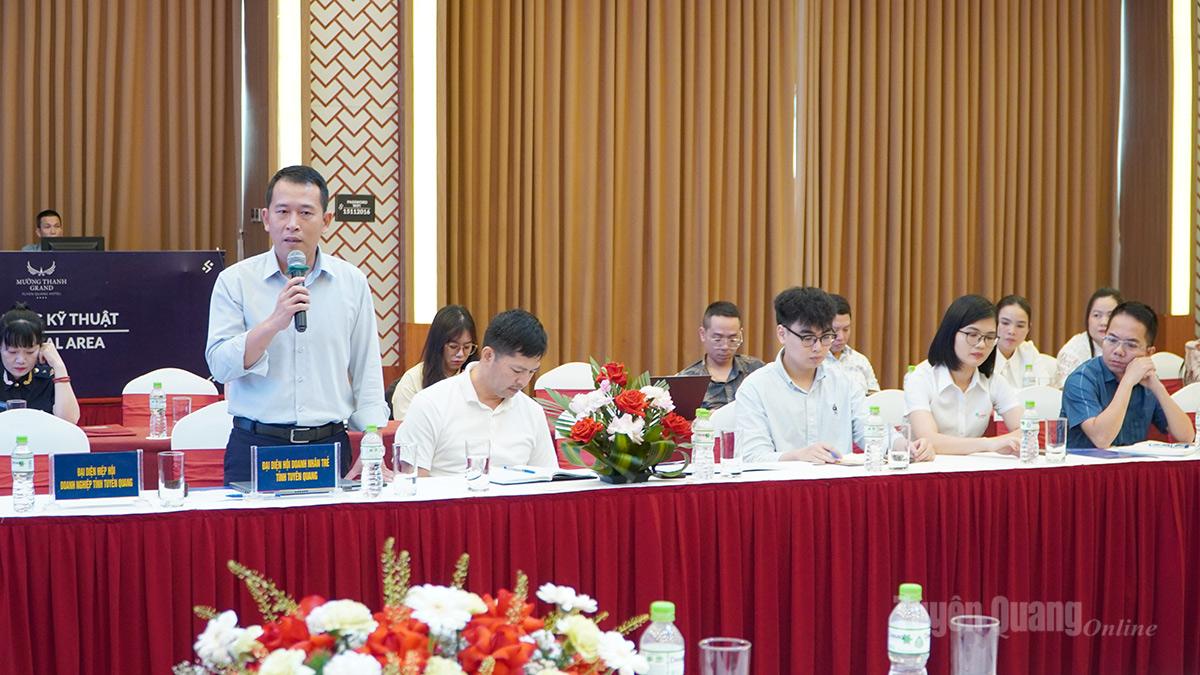 Đại diện Hội Doanh nhân trẻ tỉnh Tuyên Quang trao đổi tại Hội nghị.