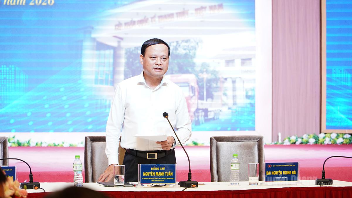 Đồng chí Phó Chủ tịch Thường trực UBND tỉnh Nguyễn Mạnh Tuấn phát biểu tại Hội nghị.