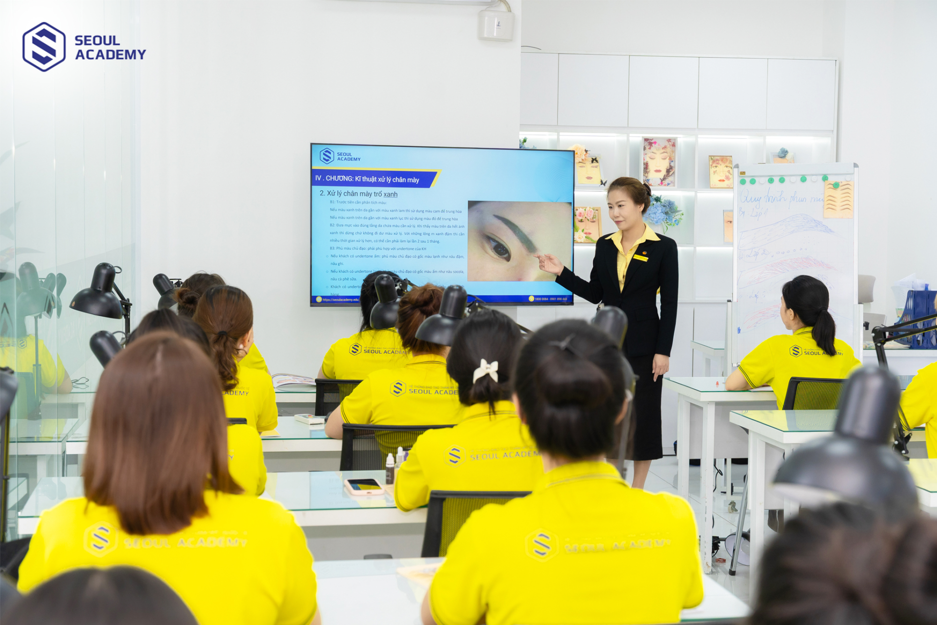 Học nghề phun xăm thẩm mỹ là một trong những lựa chọn vô cùng tiềm năng hiện nay