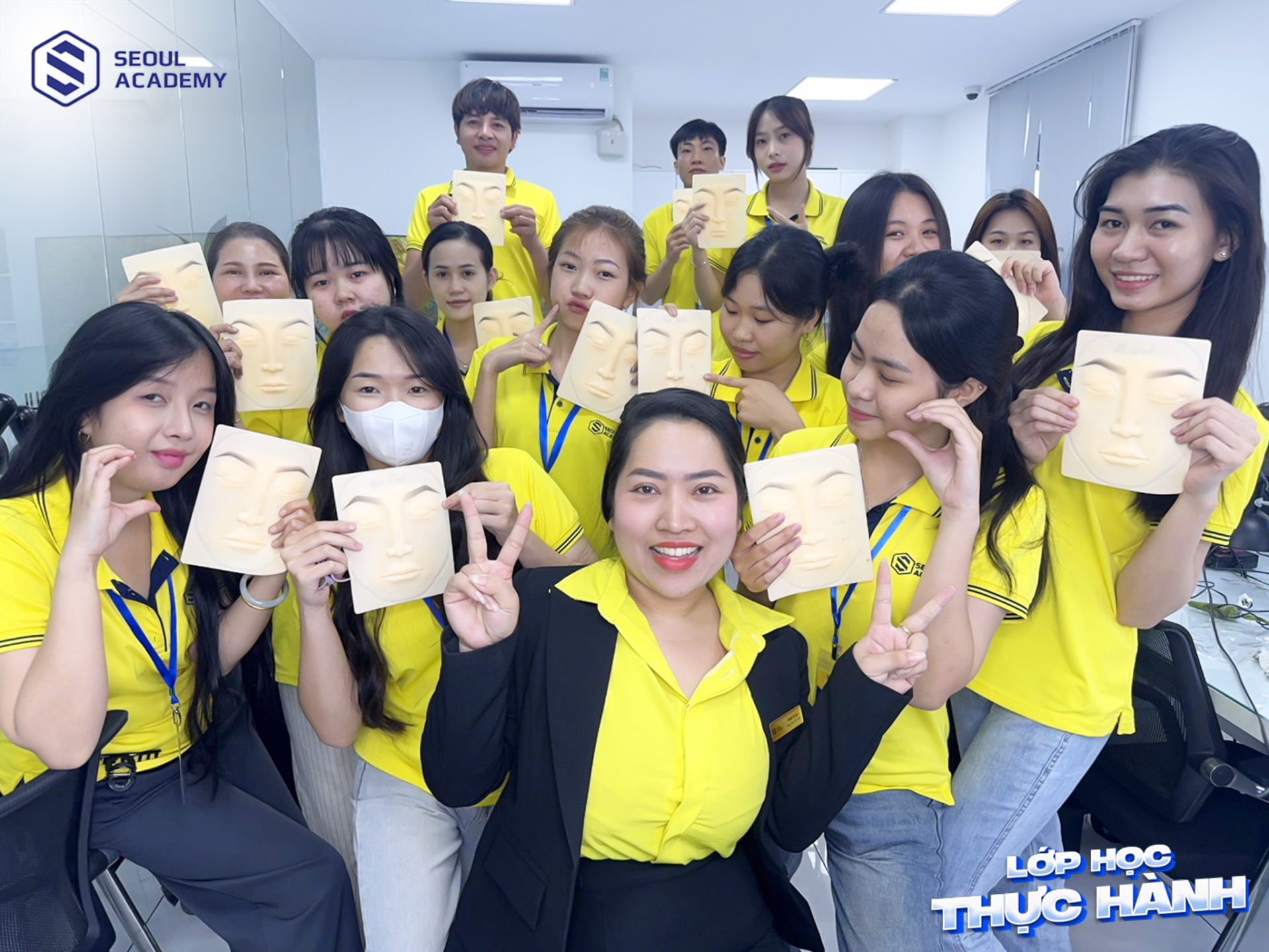 Đội ngũ giảng viên cầm tay chỉ việc, tận tâm kèm 1:1 cho học viên