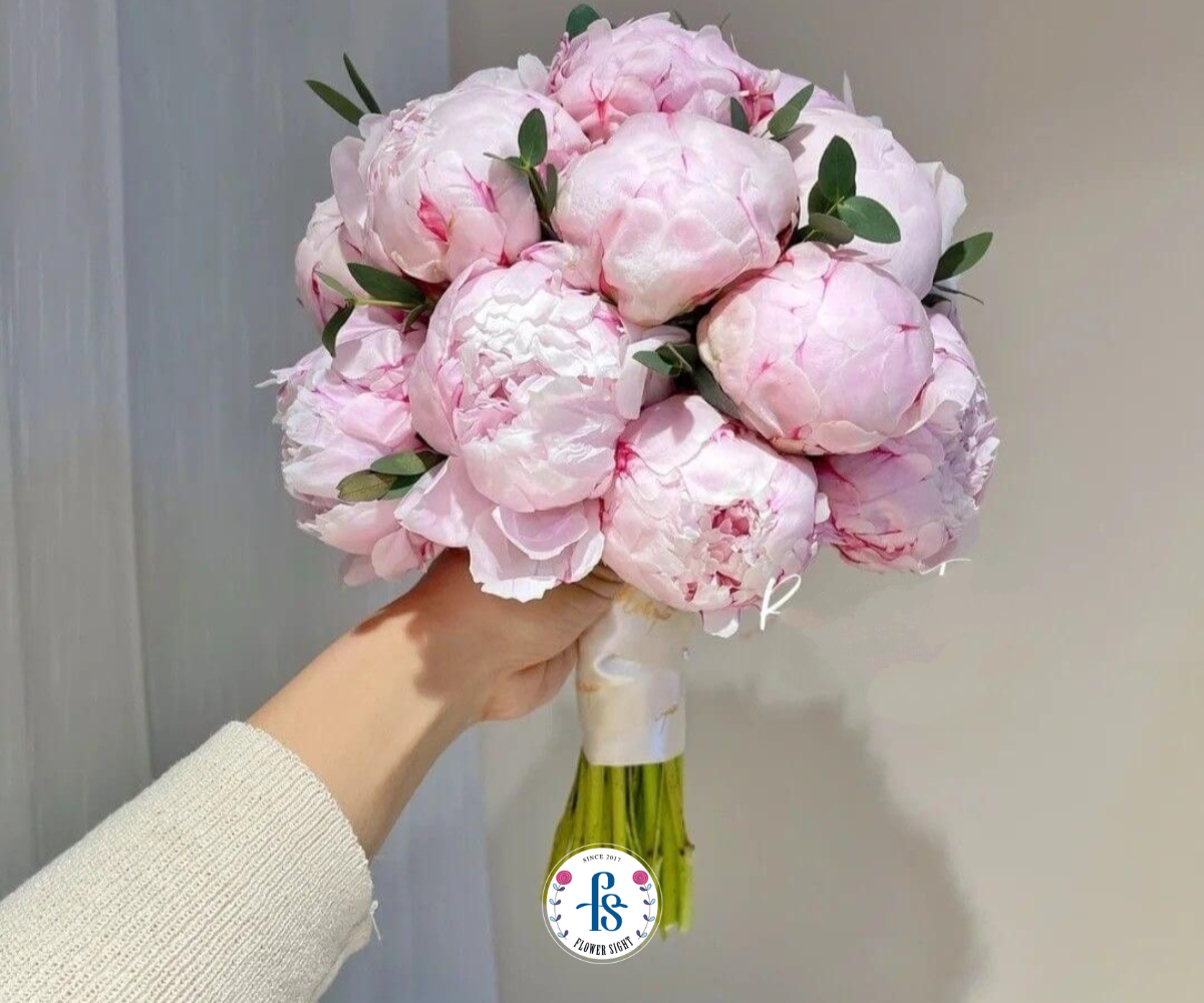 Bó hoa cưới tone hồng pastel