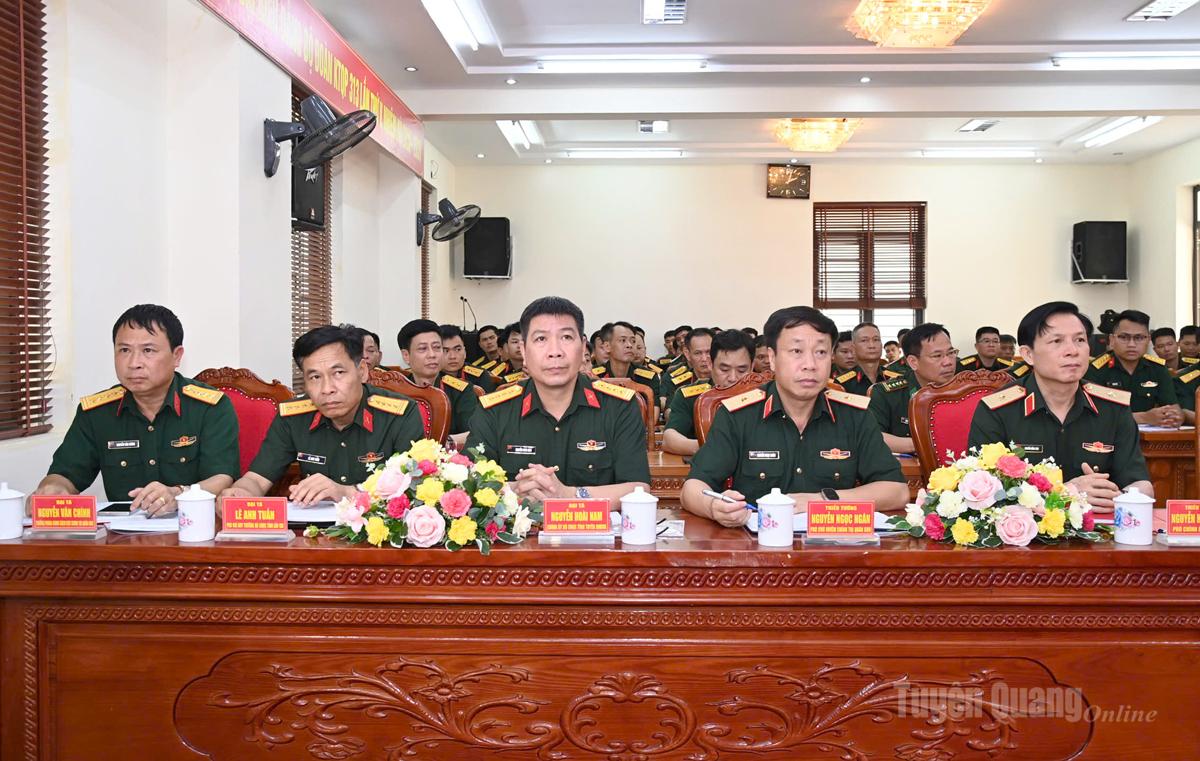 Các đại biểu dự khai mạc tập huấn.