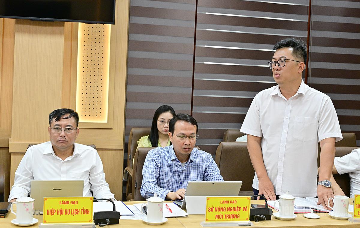 Lãnh đạo Ban Quản lý Công viên địa chất toàn cầu Cao nguyên đá Đồng Văn phát biểu.