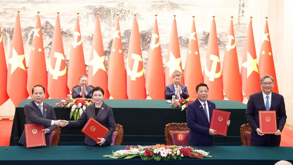 Lễ ký một số văn kiện hợp tác tiêu biểu giữa Việt Nam và Trung Quốc