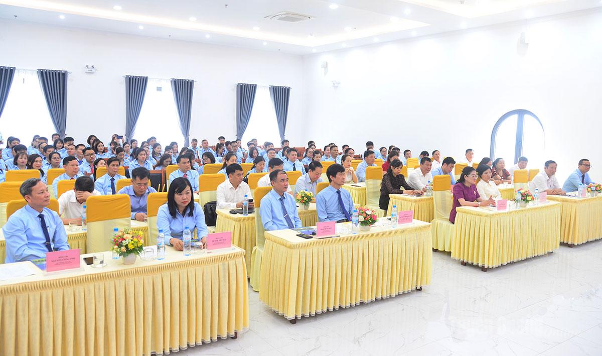 Các đại biểu tham dự Lễ kỷ niệm 80 năm Ngày thành lập ngành Thống kê Việt Nam.