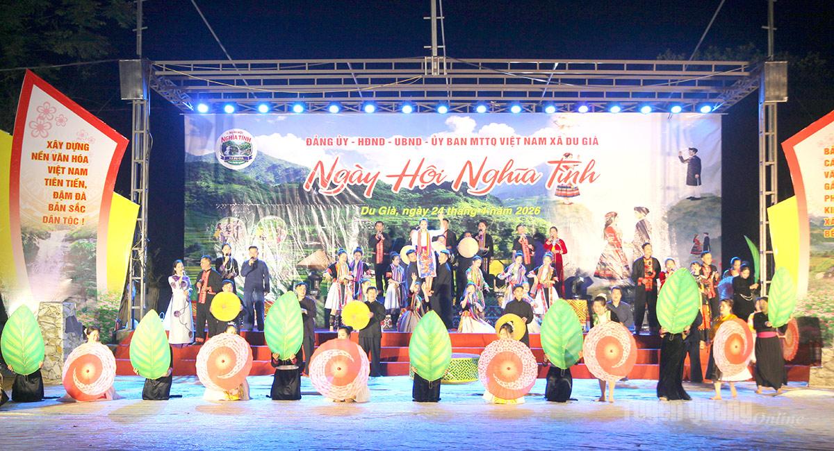 Tiết mục văn nghệ đặc sắc tại chương trình.