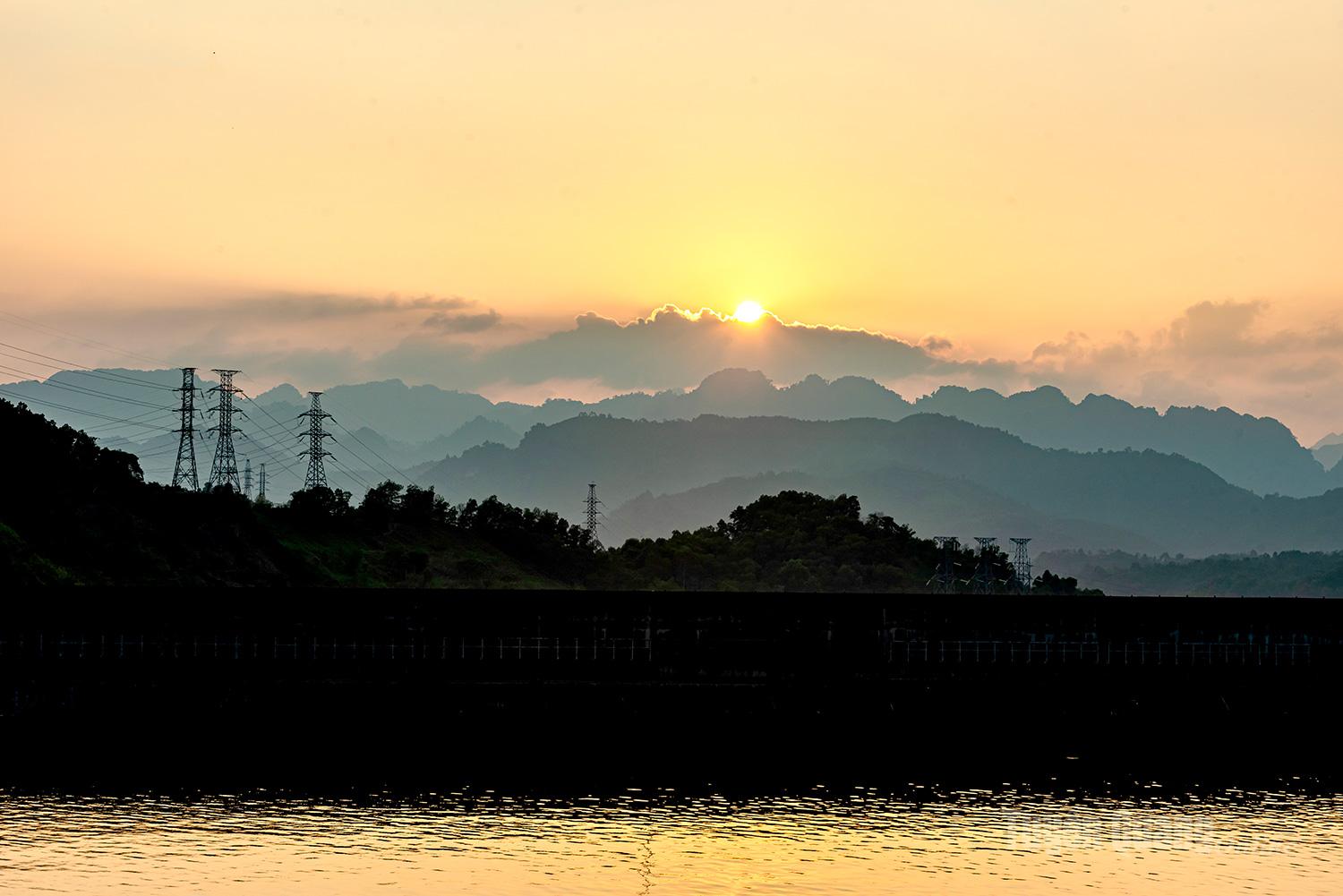 This year is signaling a potentially record-breaking hot summer, requiring residents to be well-prepared to protect their health.