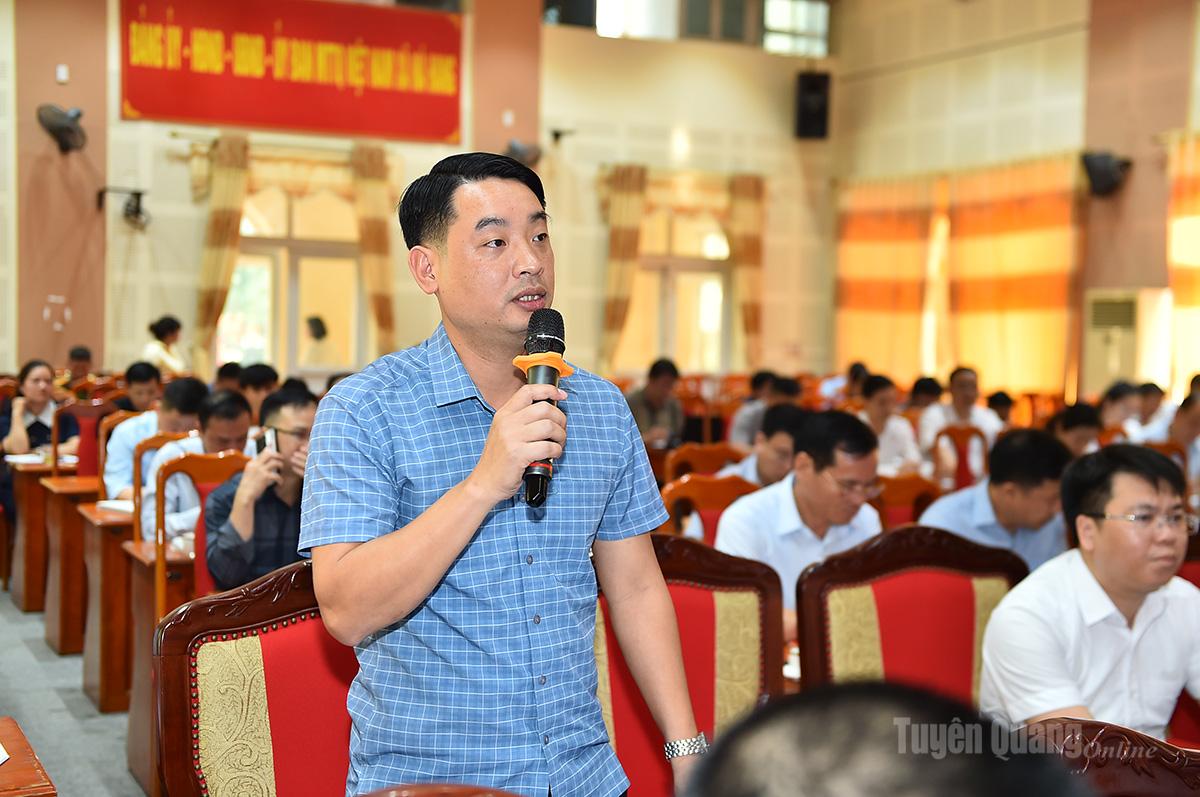 Lãnh đạo xã Lâm Bình phát biểu tại buổi làm việc.