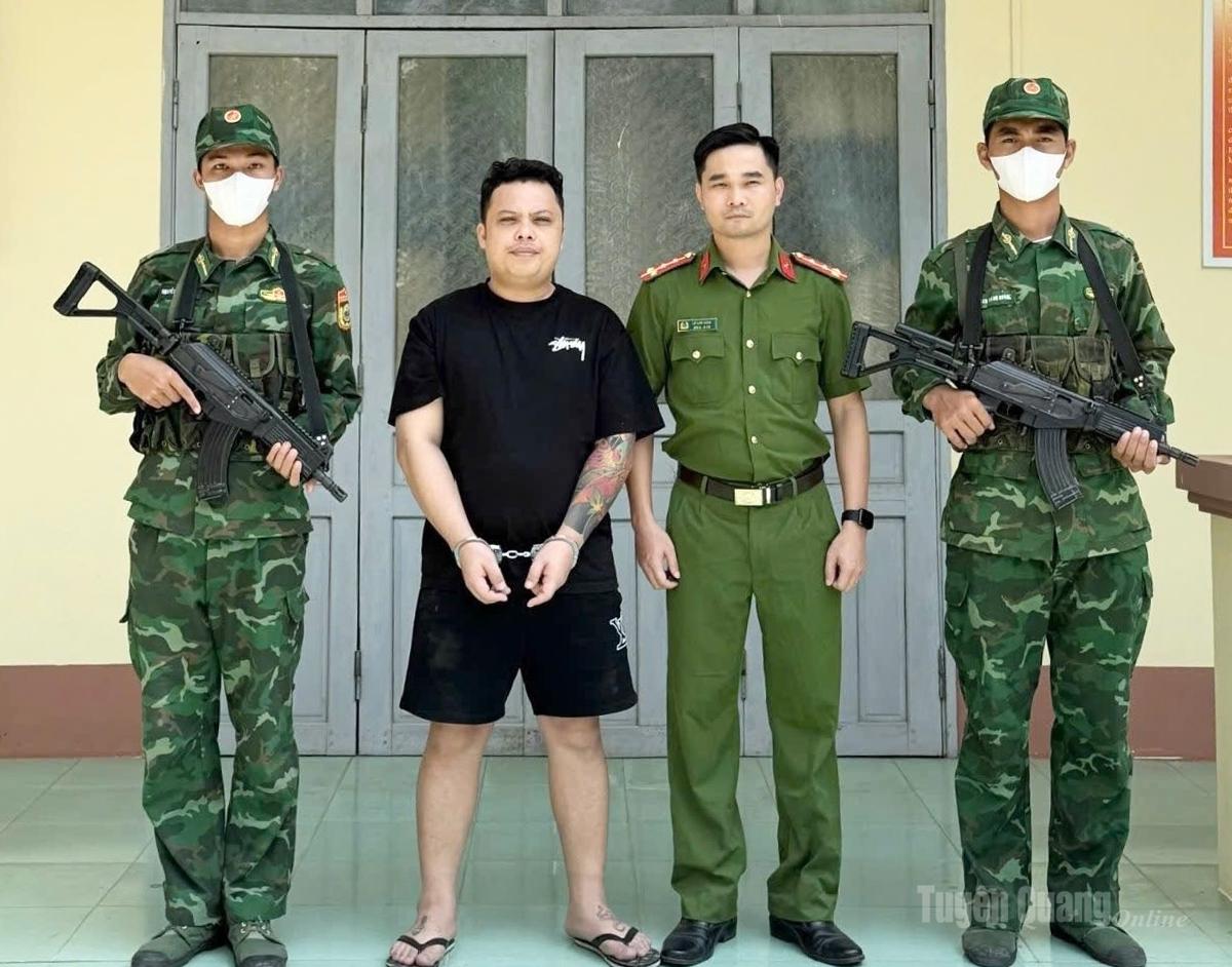 Công an tỉnh Tuyên Quang phối hợp với các lực lượng chức năng bắt giữ thành công đối tượng truy nã Nông Văn Huân.