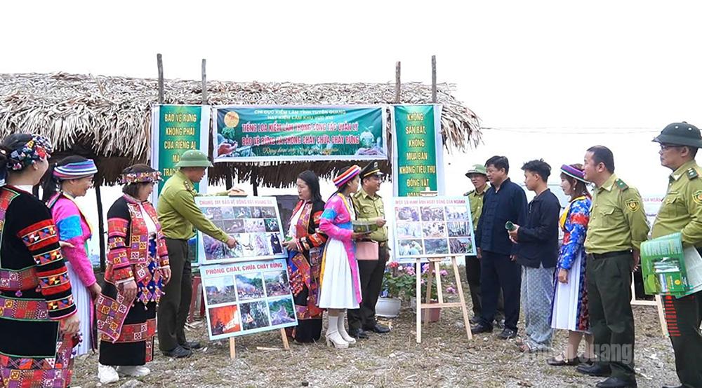 Forest rangers from Area XVI set up multiple communication points on forest fire prevention and control across various localities.
