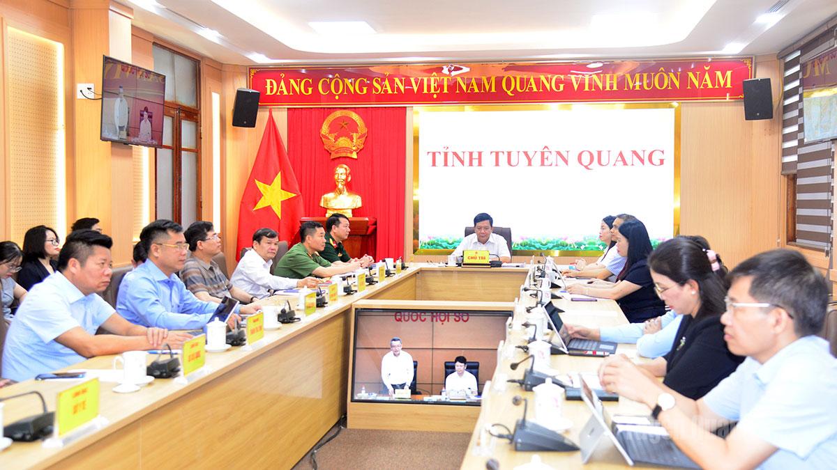 Lãnh đạo Sở Tư pháp và đại diện các sở, ngành của tỉnh Tuyên Quang tham dự Hội nghị tập huấn triển khai nhiệm vụ Tổng rà soát hệ thống văn bản quy phạm pháp luật.