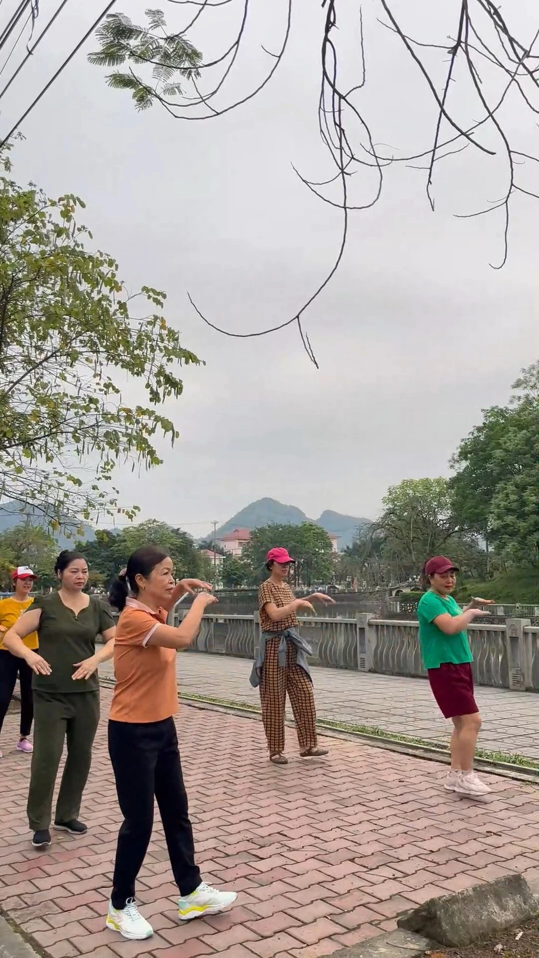Th&agrave;nh Tuy&ecirc;n ng&agrave;y mới
