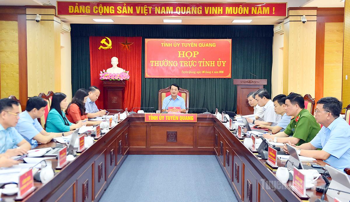 Thường trực Tỉnh ủy cho ý kiến nhiều nội dung quan trọng về xây dựng Đảng và phát triển kinh tế - xã hội