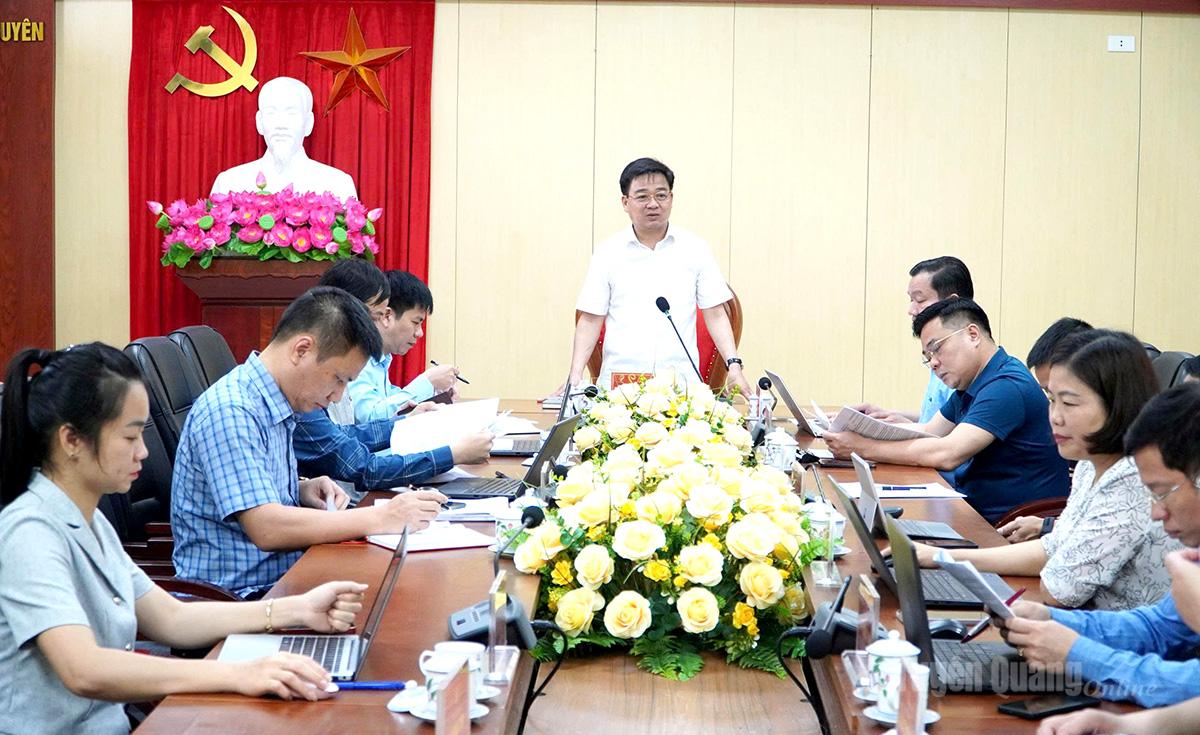 Đồng chí Chủ nhiệm UBKT Tỉnh ủy Nguyễn Hưng Vượng chủ trì buổi làm việc với Ban Thường vụ Đảng ủy xã Vị Xuyên.