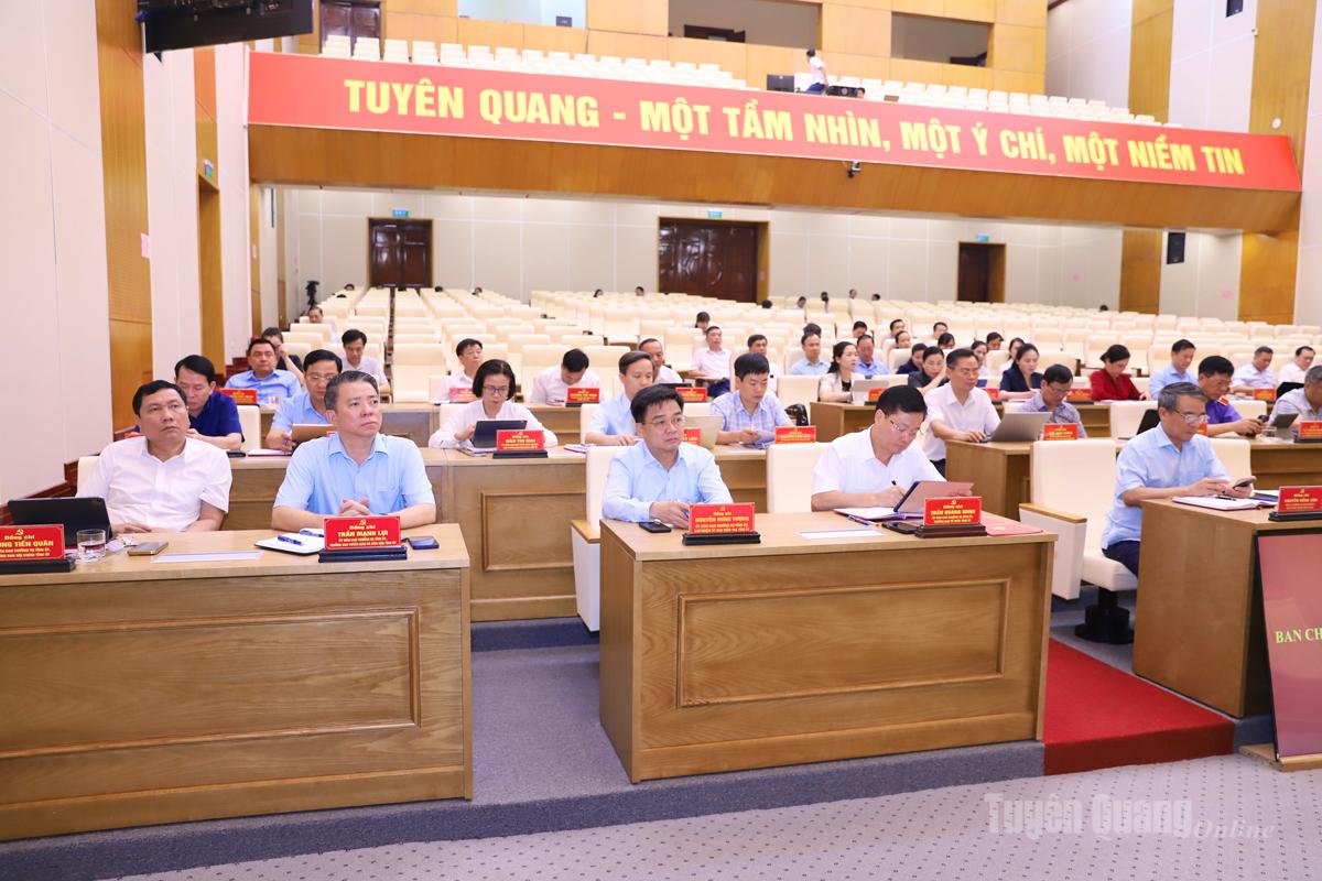 Các đồng chí Uỷ viên Ban Thường vụ Tỉnh uỷ dự Hội nghị.