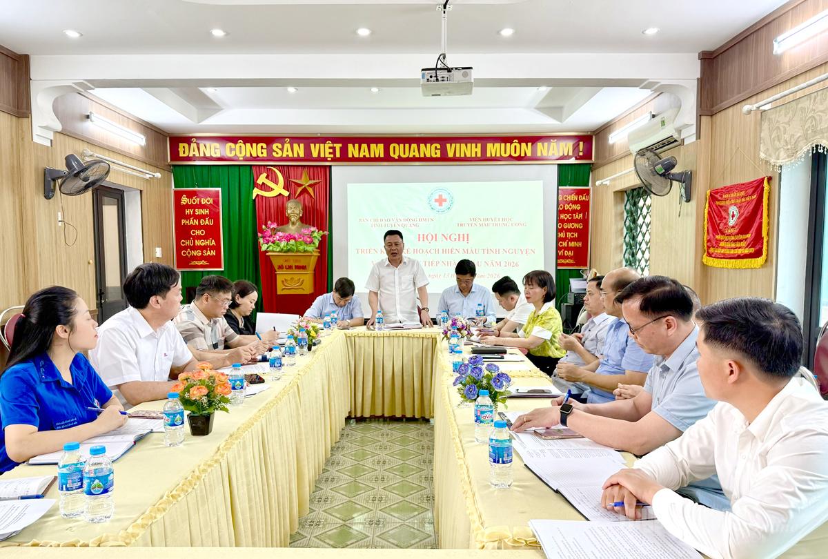 Các đại biểu dự hội nghị.