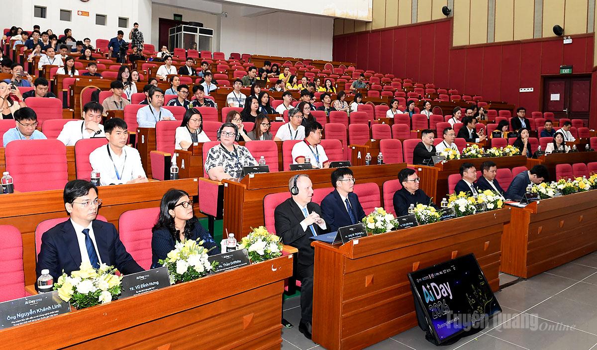Các đại biểu dự sự kiện AI Day 2026: Việt Nam vươn mình cùng Trí tuệ nhân tạo.