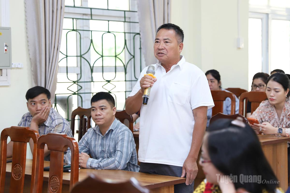 Cử tri thôn Giang Nam kiến nghị sớm giải quyết việc thu hồi đất xây dựng khu biên mậu Nà La nhưng chưa cấp đất ở tái định cư cho người dân.