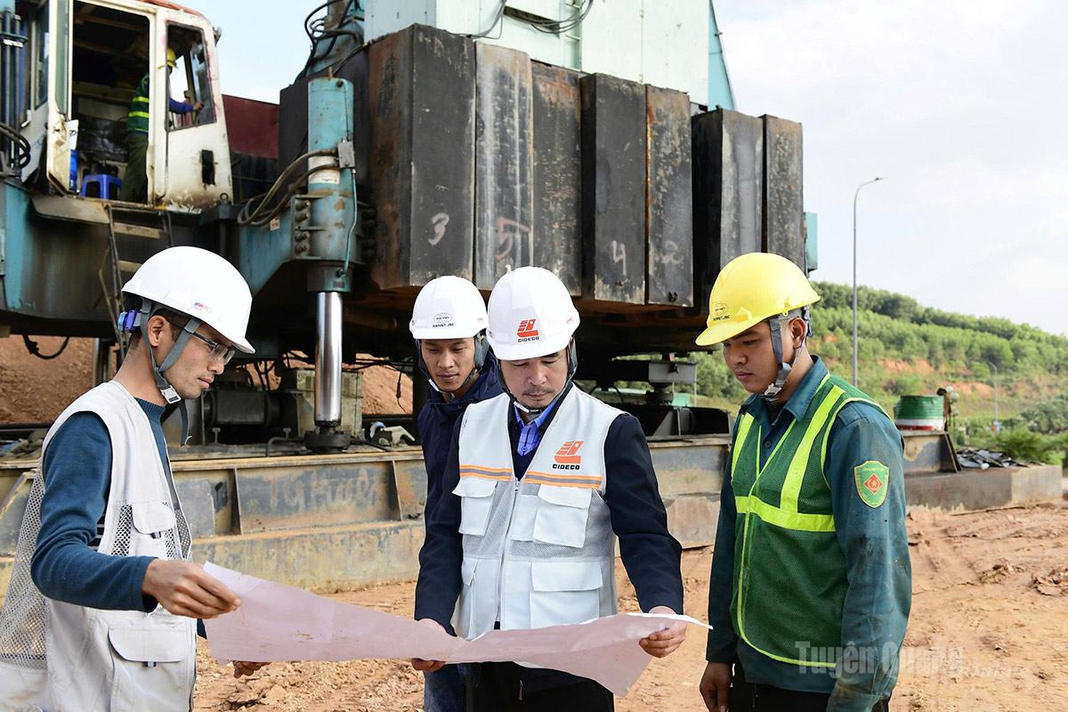 Dự án công trình trung tâm thương mại GO! Tuyên Quang đang được nhà thầu thi công bám sát biểu đồ tiến độ.