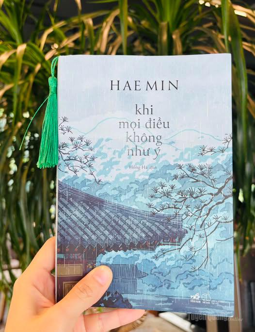 Cuốn sách như một lời thủ thỉ, một khoảng lặng dành cho những ai đang cảm thấy mỏi mệt giữa nhịp sống hiện đại.