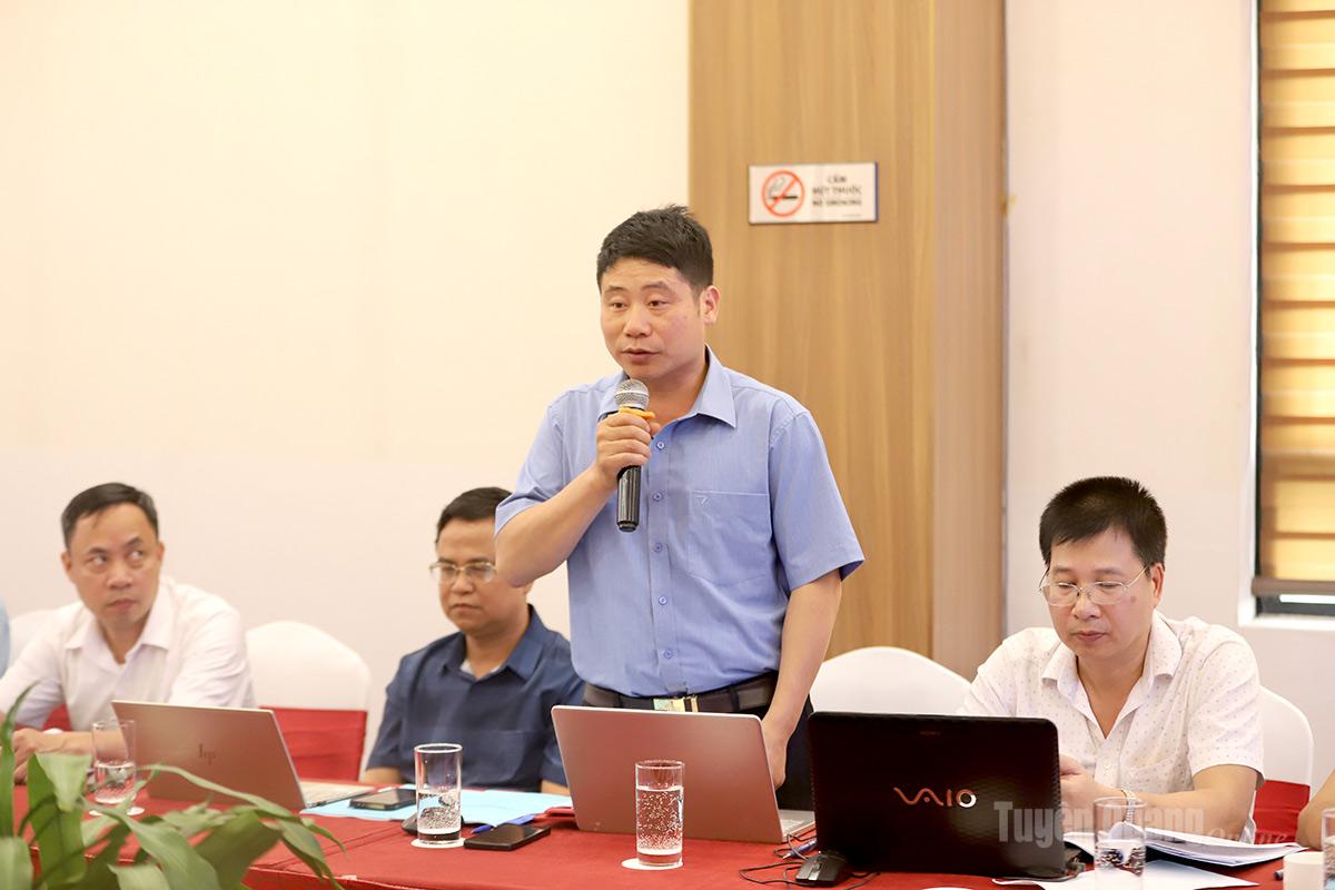 Lãnh đạo xã Cao Bồ chia sẻ về thực trạng và định hướng phát triển chè shan tuyết trên địa bàn xã.