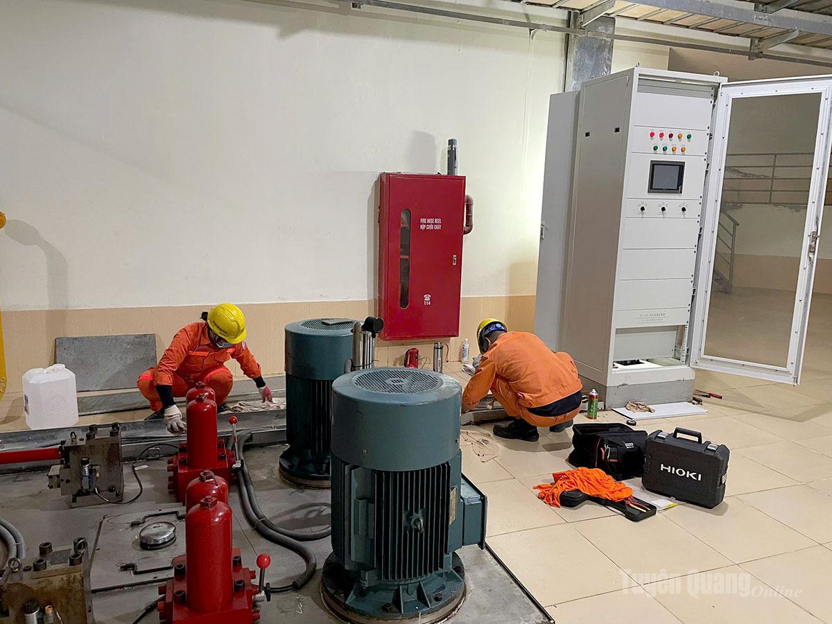 Kiểm tra và thí nghiệm tại các nhà máy của VNPD.